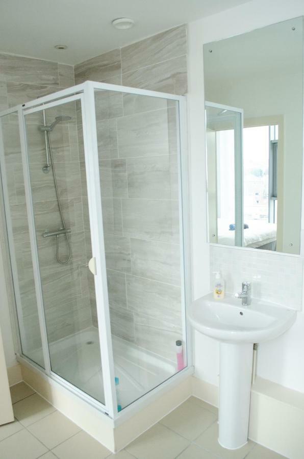 Penthouse In Liverpool City Centre - Free Parking - Balcony - By Happy Days Buitenkant foto